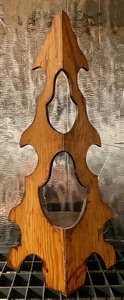 lot 408 image: Charming Corner Shelf