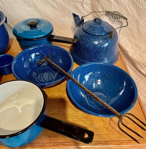 lot 442 image: Excellent Enamel Cookware