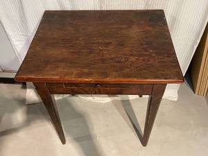 lot 175 image: Vintage Wooden Single Drawer Table