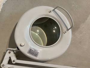 lot 183 image: Bench Mount Adjustable Arm Magnifying Lamp