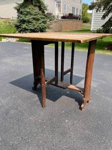 lot 192 image: Vintage Handmade Dropleaf Table