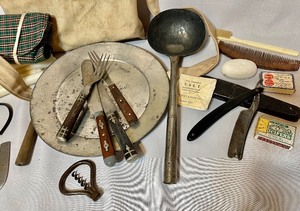 lot 467 image: Civil War Camping Kit Survival Kit Reenactment Items