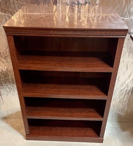 lot 271 image: MDF Bookshelf