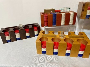 lot 275 image: 6 Sets of Wooden Poker Chip Holders with Chips