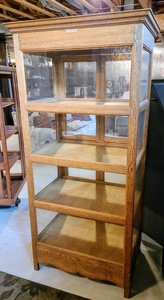 lot 226 image: Vintage Cabinet by Green Bay Display Works