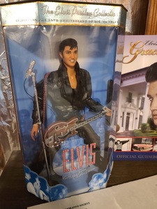 lot 232 image: Elvis Presley Collectibles