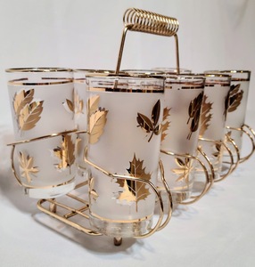 lot 250 image: Vintage Libby Frosted Gold Leaf Glasses and Caddy