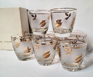 lot 254 image: Vintage Libby Frosted Gold Leaf Double Old Fashion Glasses