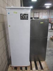 WHOLESALE MIXED PALLET OF REFRIGERATOR AND UPRIGHT FREEZER