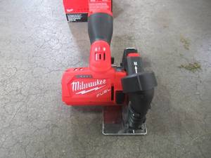 Milwaukee M12 FUEL 12-Volt Lithium-Ion Brushless Cordless 3 in. Cut Off Saw (Tool-Only) 2522-20
