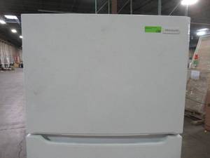 Frigidaire 18.3-cu ft Top-Freezer Refrigerator (White) FFTR1835VW