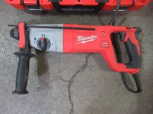 Milwaukee 1 12 in. SDS D-Handle Rotary Hammer 5262-21