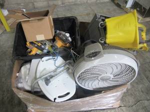WHOLESALE MIXED PALLET OF GARAGE ITEMS AND COMMERCIAL SUPPLIES