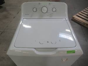 Hotpoint 3.8-cu ft Top-Load Washer with Agitator (White) HTW240ASKWS