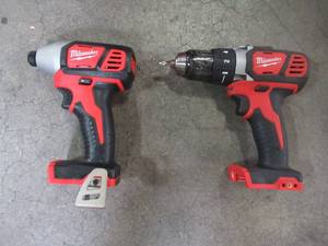 Milwaukee M18 18-Volt Lithium-Ion Cordless Drill DriverImpact Driver Combo Kit (2-Tool) 2691-22