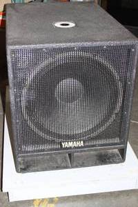 lot 103 image: Yamaha SW118IVS 18 Pro Audio Unpowered Subwoofer
