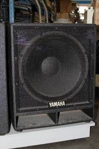 lot 104 image: Yamaha SW118IVS 18 Pro Audio Unpowered Subwoofer