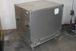 lot 129 image: Large Heavy Duty Foam-Lined Equipment Shipping  Road Case with Handles & Casters