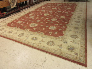 lot 715 image: AREA RUG, 18 x 12