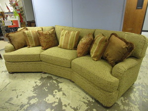 lot 702 image: HENREDON CUSTOM UPHOLSTERY COLLECTION SOFA, W DUCK DOWN CUSHIONS, GOOSE DOWN PILLOWS