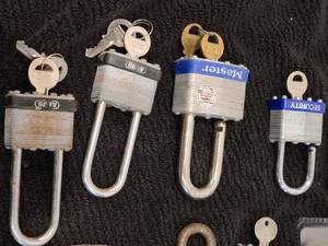 lot 98 image: Padlocks (14)