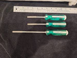 lot 73 image: S K SCREWDRIVERS INTERCHANGABLE BITS (3)