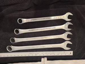 lot 75 image: S K LARGE COMBINATION WRENCHES (4)