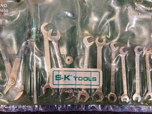 lot 46 image: S K IGNITION SETS 1610 & 1608