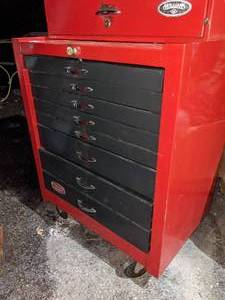 lot 114 image: Proto Tools Rolling Storage Chest