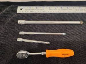 lot 59 image: SNAP ON TOOLS 14 INCH VINTAGE RACHET WITH 3 SNAP ON EXTENSIONS