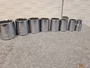 lot 23 image: SK Professional 12  Drive Set of 9 Super Crome Finish 12 Point Sockets
