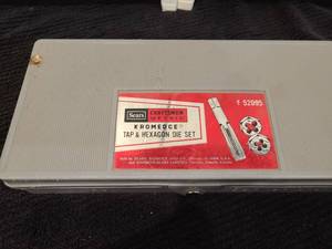 lot 45 image: CRAFTSMAN KROMEDGE TAP & HEXAGON DIE SET
