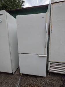 lot 154 image: Kenmore Refrigerator wBottom Freezer, Needs Repair