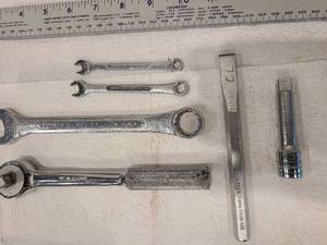 lot 40 image: SK TOOLS FEATURING 38 INCH RACHET