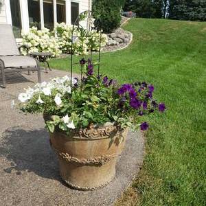 Heavy Outdoor Patio Planter with Petite Trellis