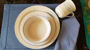 Lenox China Service Sky Blue Brushstrokes  22 Pieces
