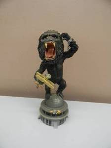 lot 1 image: RARE - King Kong The 8th Wonder of the World original NECA bobblehead. Head Knockers Hand painted series - AWESOME PIECE - APPROX 10 - SEE PICTURES