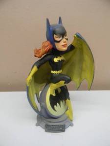 lot 5 image: BATGIRL MONOGRAM MASTERWORKS  DC COMICS BOBBLEHEAD - VERY COOL PIECE - APPROX 9 - SEE PICTURES
