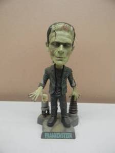 lot 9 image: FRANKENSTEIN NECA UNIVERSAL STUDIOS MONSTERS NODDER BOBBLEHEAD - VERY COOL PIECE - APPROX 8 - SEE PICTURES