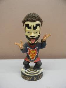 lot 22 image: NECA INSANE CLOWN POSSE HEAD KNOCKERS SHAGGY 2 DOPE BOBBLEHEAD PSYCHOPATHIC RECORDS FIGURINE - AWESOME PIECE - APPROX 8 - SEE PICTURES