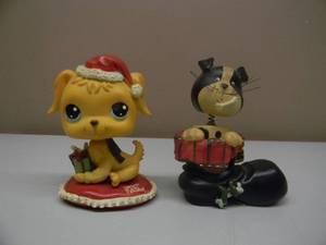 lot 70 image: Hasbro 2006 Littlest Pet Shop Bobble Head Tabletop Figurine Christmas Cat In Box & Christmas cat in a boot bobble head figurine - NICE - SEE PICTURES