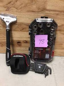 lot 98 image: Lot of assorted tools
