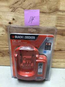 lot 114 image: 9.6V-24V Mutli-Voltage Fast Charger