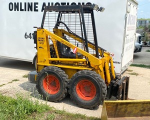Case 1816 Uni-Loader w forks and quick tach bucket