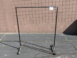 lot 89 image: Heavy Duty Industrial Rolling Z-Rack