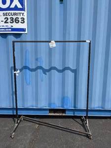 lot 243 image: Heavy Duty Industrial Rolling Z-Rack