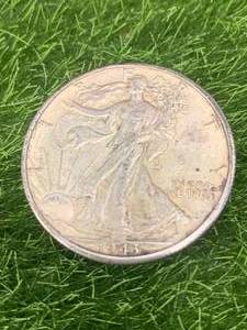 lot 9 image: 1943 Walking Liberty Half Dollar