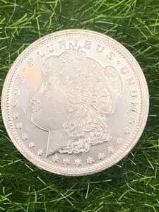 lot 16 image: .999 Silver 14 oz Round