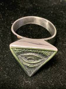 lot 53 image: Mens Size 12 Eye Biker Ring