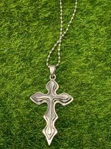 lot 76 image: Unisex Cross Necklace